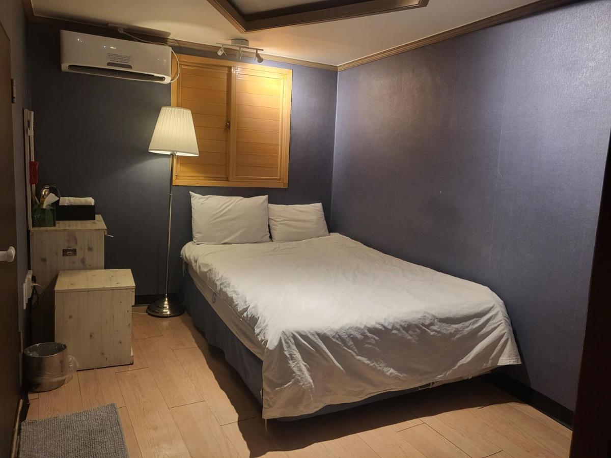 G Mini Hotel Dongdaemun Szöul Kültér fotó